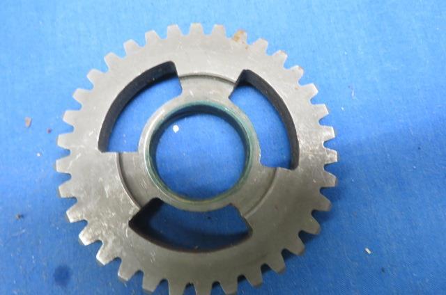 NOS Yamaha # 214-17221-19-00 GEAR, 2ND WHEEL,DT2 /3 RT2 /3 1972-73