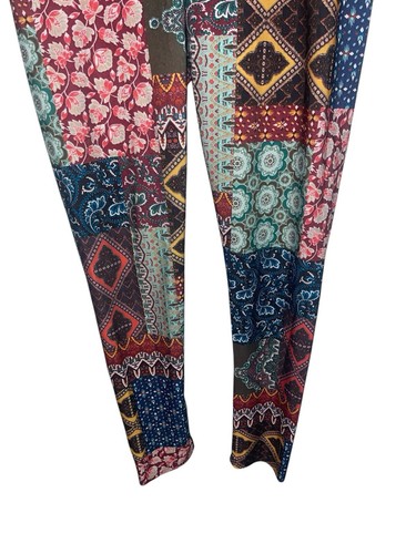 AMERICAN EAGLE OUTFITTERS Women's Size Medium Patchwork Print Leggings - Picture 5 of 12