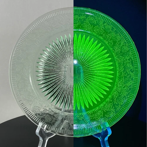 U.S. Glass Green Strawberry 7.5" Sherbet / Bread / Pie Plate