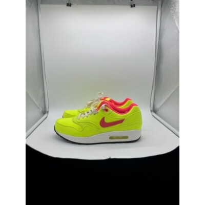 Nike Air Max 1 Sneaker Men's Size 9.5 Premium Magista Volt/Punch QS 665873-700