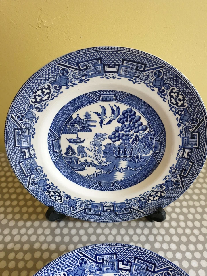 W R Midwinter "Willow" Pattern Dinner Plates x 6 - Image 2 of 4