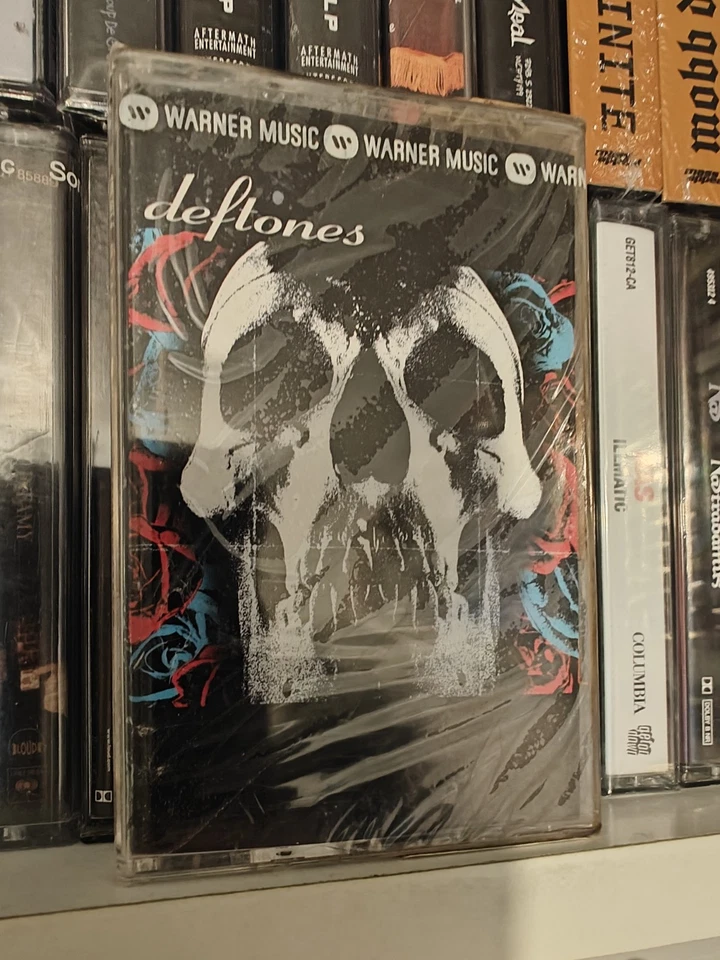 Deftones Deftones FACTORY SEALED cassette album - Image 3 of 4