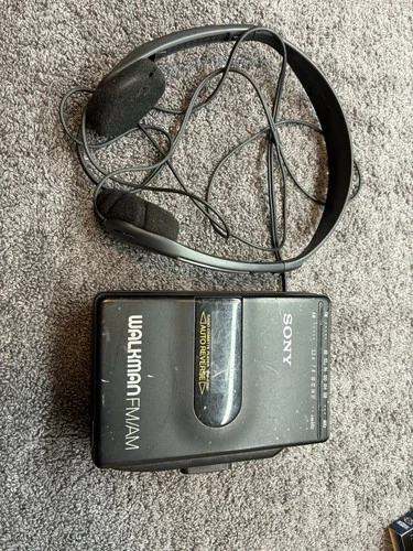 Sony Walkman WM-F2061 AM/FM Radio Cassette Player RADIO WORKS, cassette does not