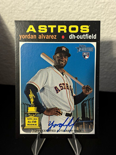 Yordan Alvarez #ROA-YA 2020 Topps Heritage Real One Autographs card