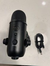 Logitech Creators Blue Yeti USB Microphone for Gaming, Streaming, Podcast.