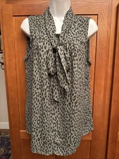 Ann Taylor Loft Sleeveless Button Front Tie Neck Blouse Gray Leopard, Medium