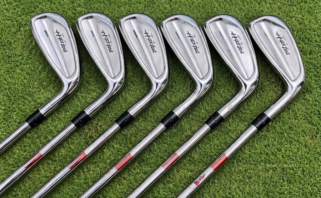 Titleist] Set de fer 6 pièces 6.7.8.9.P.48 T300 KUROKAGE60