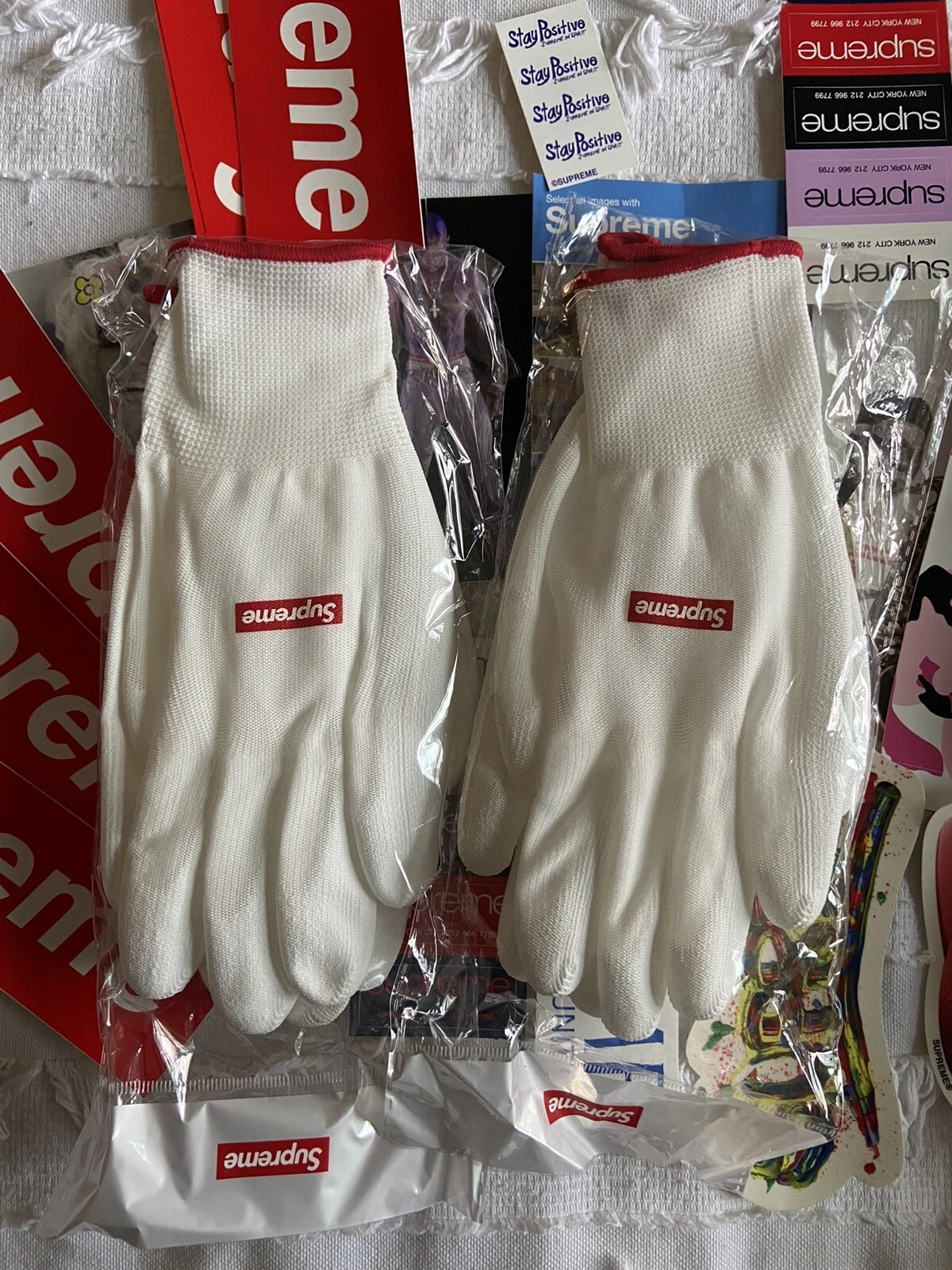NOUVEAUX GANTS CAOUTCHOUTÉS SUPREME AUTHENTIQUES FW20 BLANC LIVRAISON GRATUITE