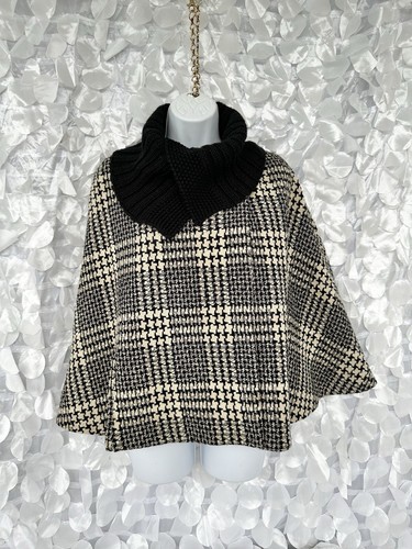 Vintage Y2K Woman’s 6 Cape Short Black Cream Houndstooth Textured Wool Cropped