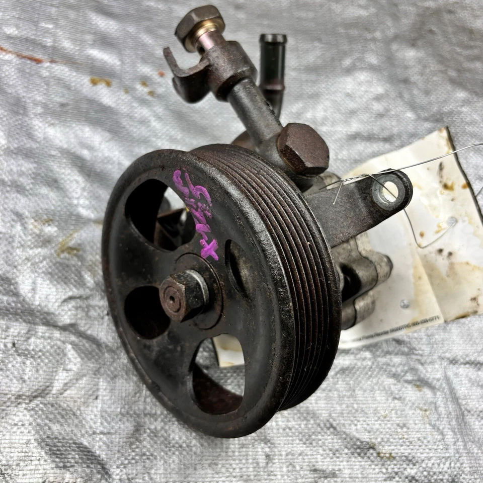 Nissan Xterra 2005 4,0 L V6 bomba de dirección asistida OEM Foto 2 de 4