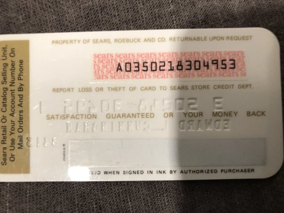 LOTE DE 2 TARJETAS DE CRÉDITO DE PLÁSTICO VINTAGE SEARS ROEBUCK & CO AÑOS 60 RARAS Foto 2 de 2