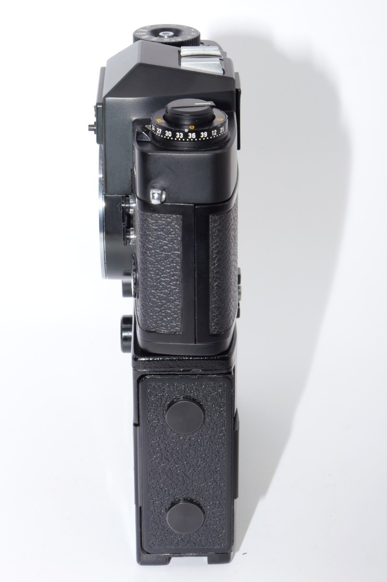 Leica Leicaflex SL-2 MOT 35mm SLR Film Camera with Motor. Black