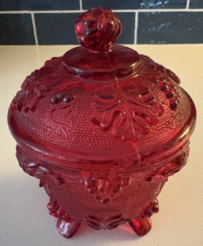 Vintage JEANETTE Glass Ruby Red Footed Covered Candy Dish Harvest Grape NO CHIPS