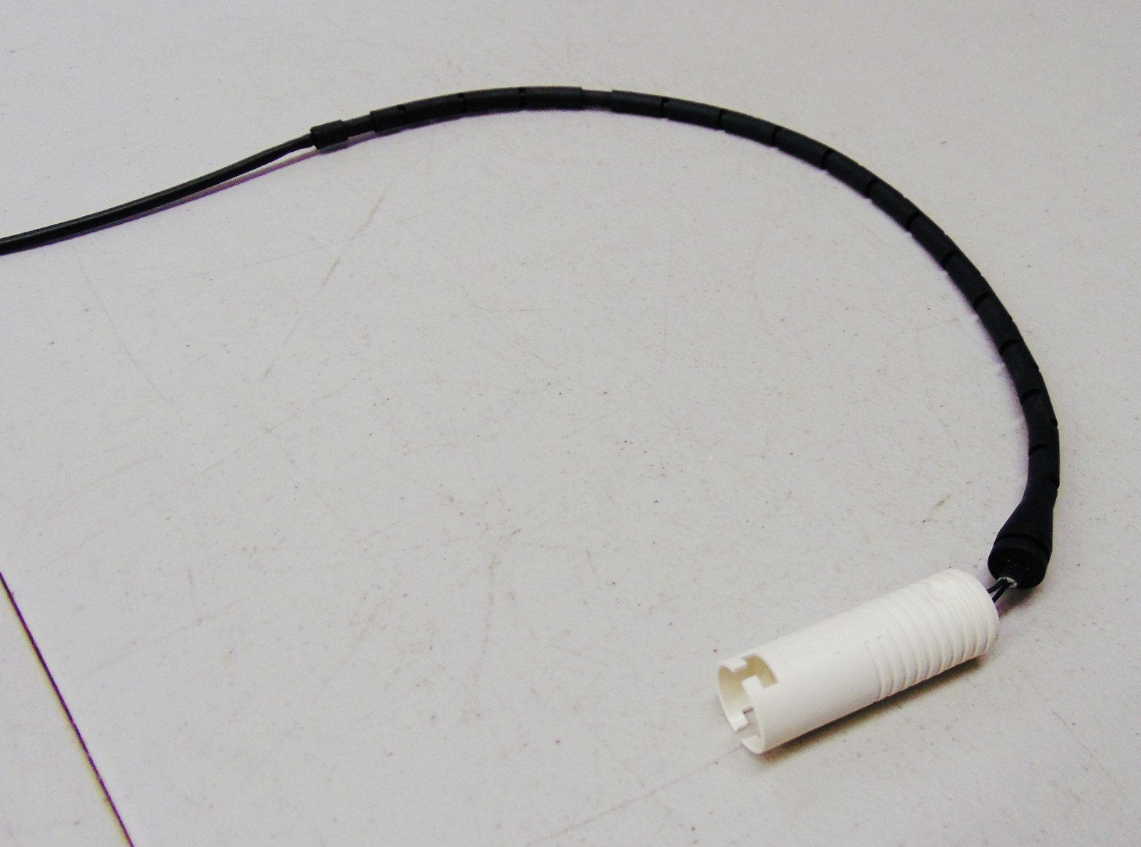 ROLLS-ROYCE PHANTOM FRONT BRAKE PAD WEAR SENSOR OEM # 34-35-6-779-247
