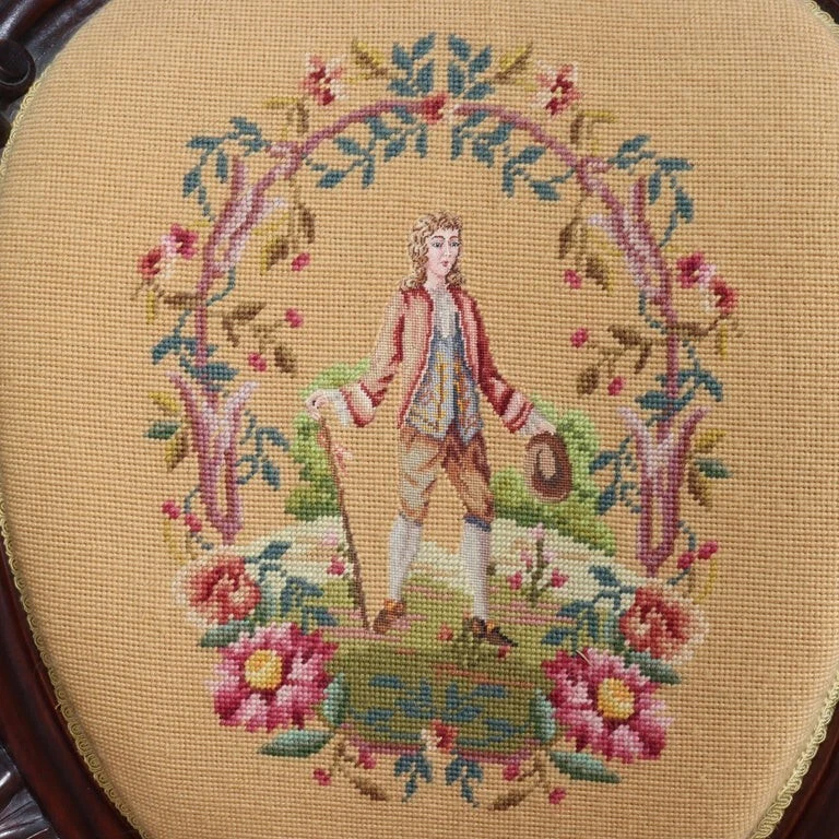 一对维多利亚时代古董雕刻核桃针绣客厅椅子 c1890 — 第 2/4 张图片