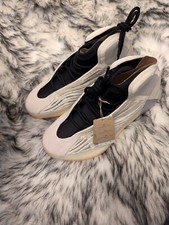 Men’s Size 12.5 - YZY QNTM HQ2085 Mist Slate Adidas Yeezy Basketball Performance