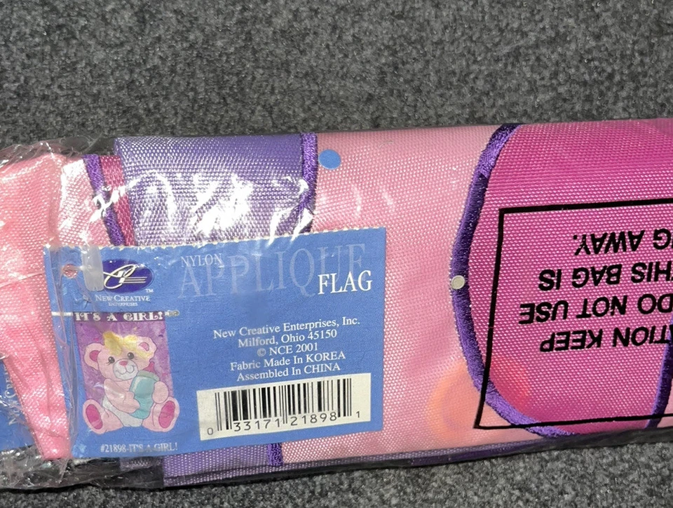 It’s A Girl Flag, Pink Bear, 28x44 baby shower bienvenida  Foto 2 de 4