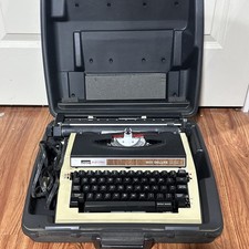 Vtg Montgomery Ward 900 DELUXE Electric Portable Typewriter & Case For Parts thumbnail