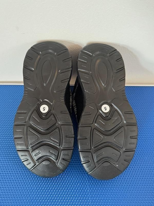 Runside Unisex Lace Up Tennis Shoes for Walking and Running Big Kid Size 5