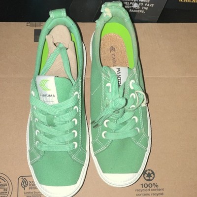 Cariuma Pantone Green Men's Canvas Lace Up Sneakers Size 6 Breathable Comfort