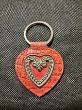 PINK HEART WITH SILVER DESIGN LEATHER KEY CHAIN  e4149XCS1