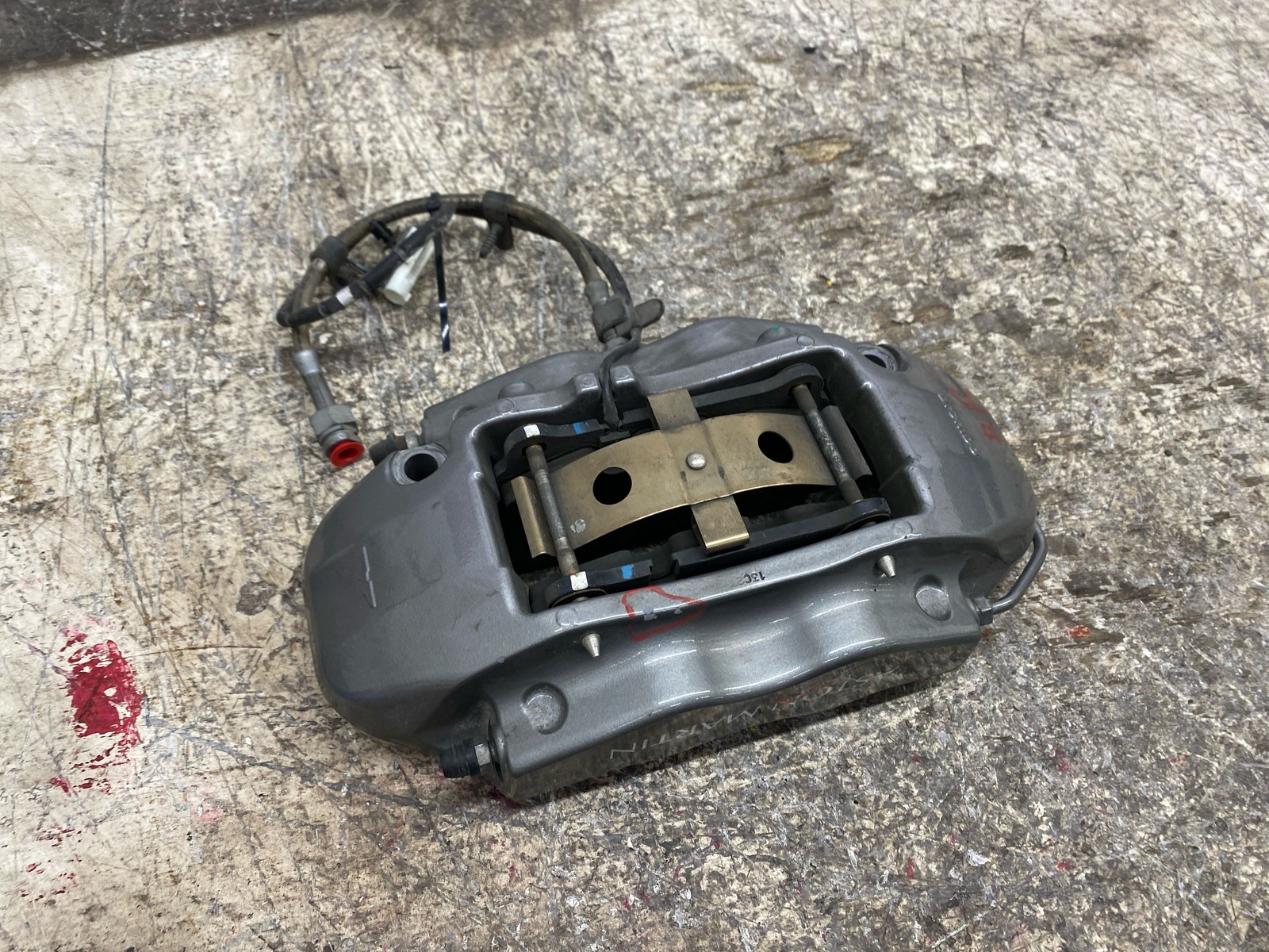 Aston Martin DB9 2013-2016 Rear Right Brake caliper