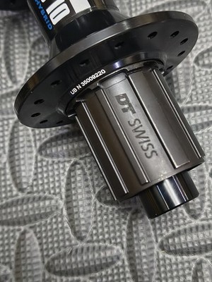 DT Swiss 370 Hybrid Hubs 15x110 12x148 32H Boost HG Freehub 6-Bolt