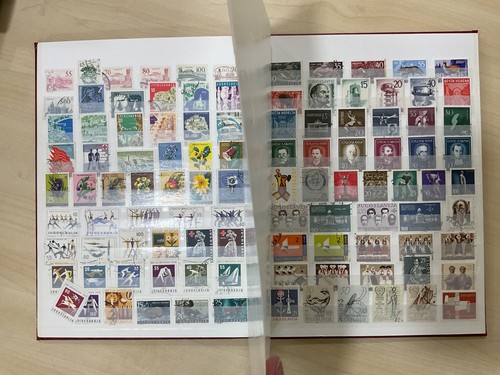 Briefmarken Jugoslawien, Jahrgang bis Moderne, 2 Einsteckbücher, 1 defekt #z937 - Bild 12 von 23