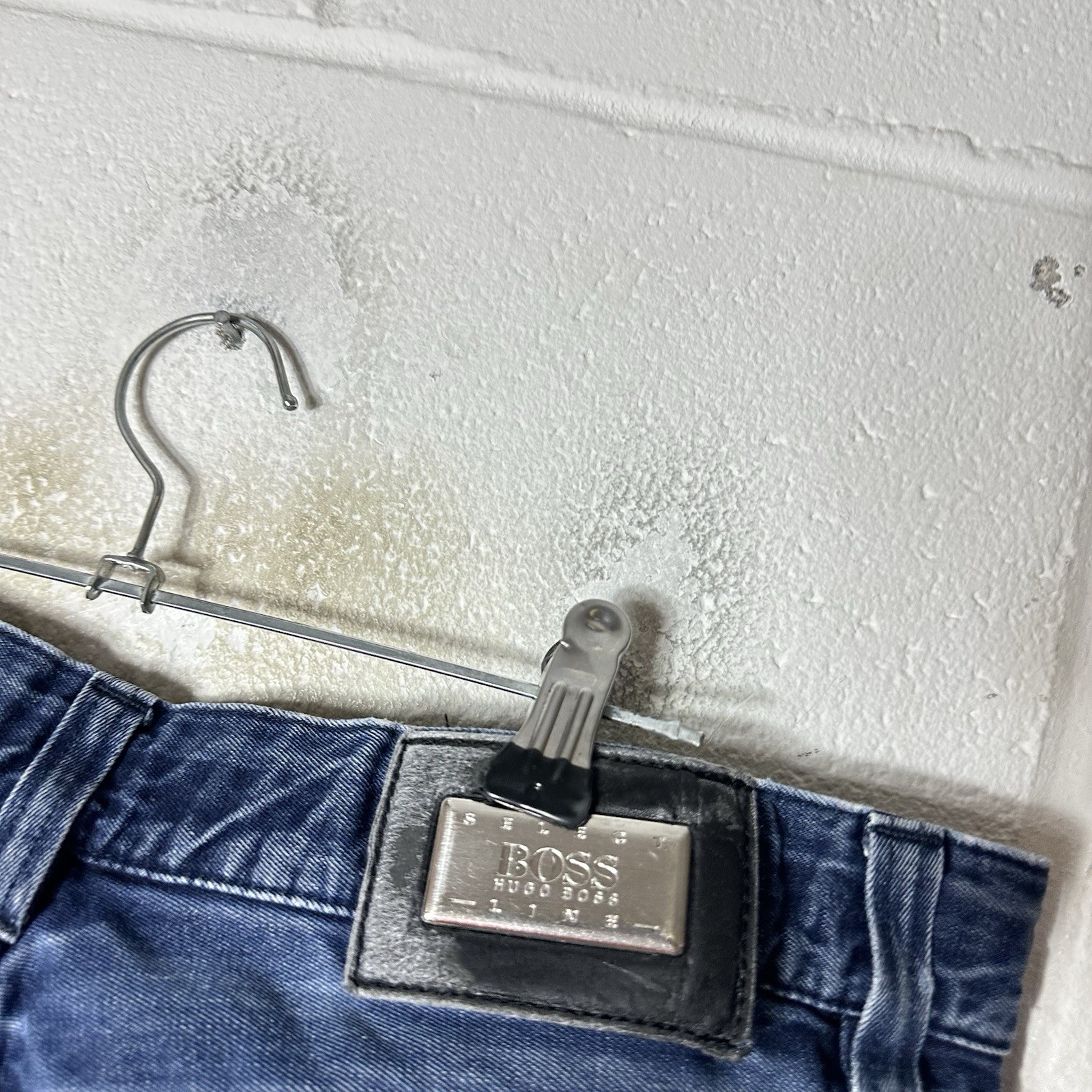 Hugo Boss Jeans Mens W33 L32 Blue Alabama Regular Straight FitZip Fly Denim thumbnail 2