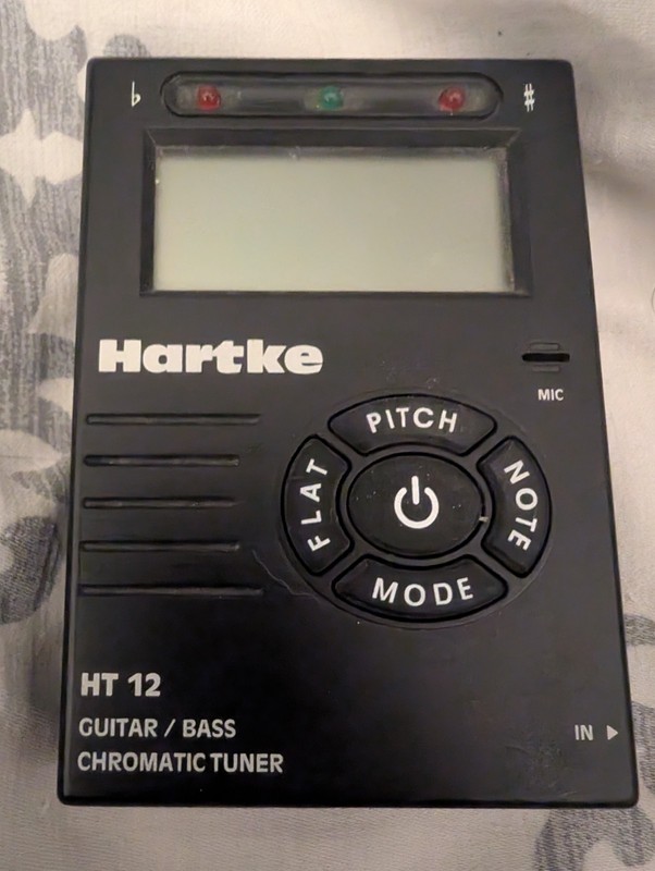 Hartke HT12 Digital Chromatic Guitar / Bass Tuner