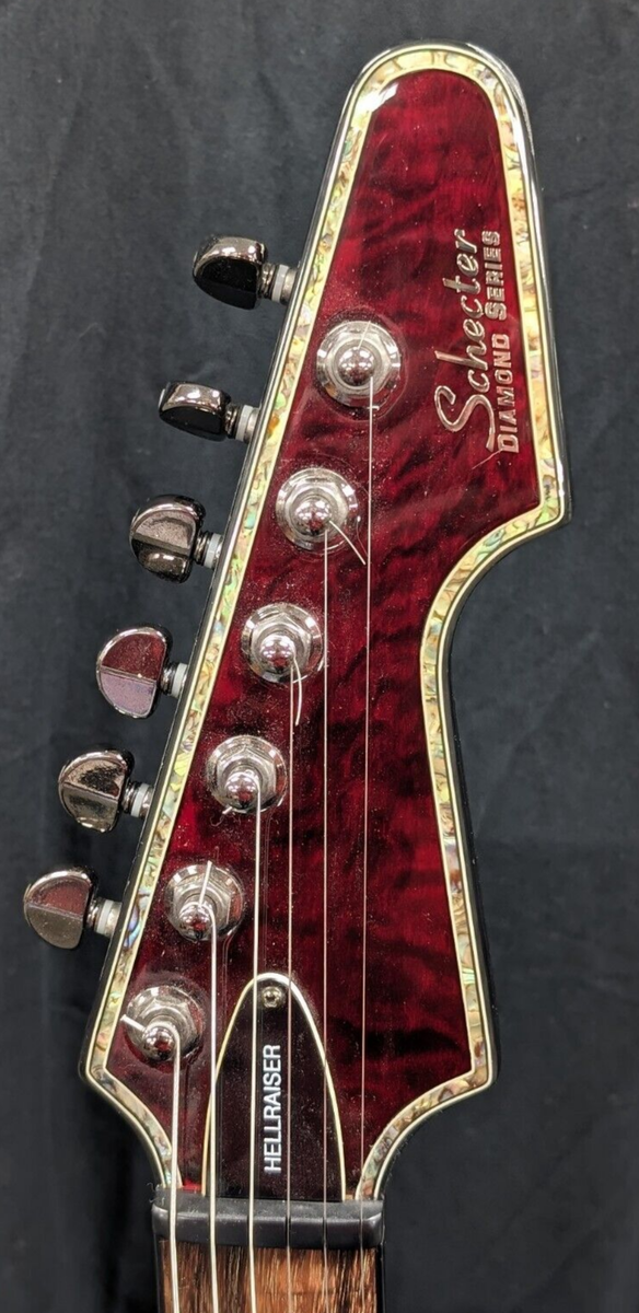 Schecter Hellraiser Avenger Diamond Series Electric Guitar Schecter Hellraiser Avenger Diamond Series Electric Guitar