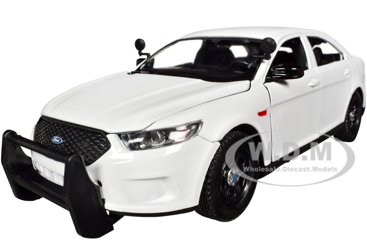 2013 FORD POLICE INTERCEPTOR UNMARKED WHITE BUILDER'S KIT 1