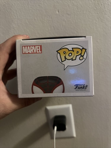Funko Pop! Marvel - Miles Morales (traje clásico) #765 como nuevo se envía en protector - Imagen 5 de 5