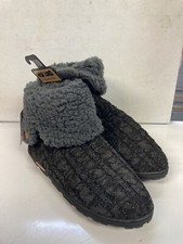 Womens Muk Luks Slippers Slip On Size 10 Black White Comfort Foam SLIP RESISTANT