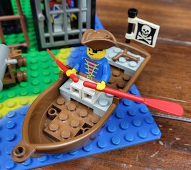 LEGO Pirates (6270) Forbidden Island Complete Set *Missing Instructions and Box*