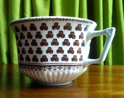 Adams Made in England Keramik Tasse Kleeblatt Jugendstil Ironstone Dekor Vintage