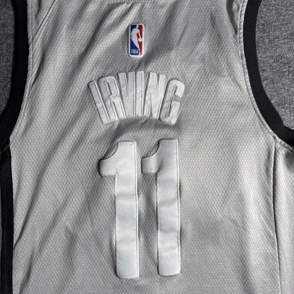 Camiseta Nike Swingman Brooklyn Nets Kyrie Irving #11 (Talla 48/2XL) Foto 3 de 4