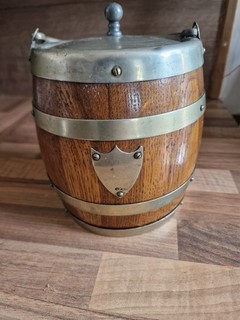 Vintage Oak Metal Banded Biscuit Barrel Ice Bucket With Lid And Handle