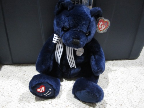2004 SGA Ty Beanie Buddy NY New York Yankees Exclusive WORLD CLASS the Bear