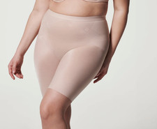 Spanx Shape LARGE Invisible Mid Thigh Short NWOT 10234R Beige