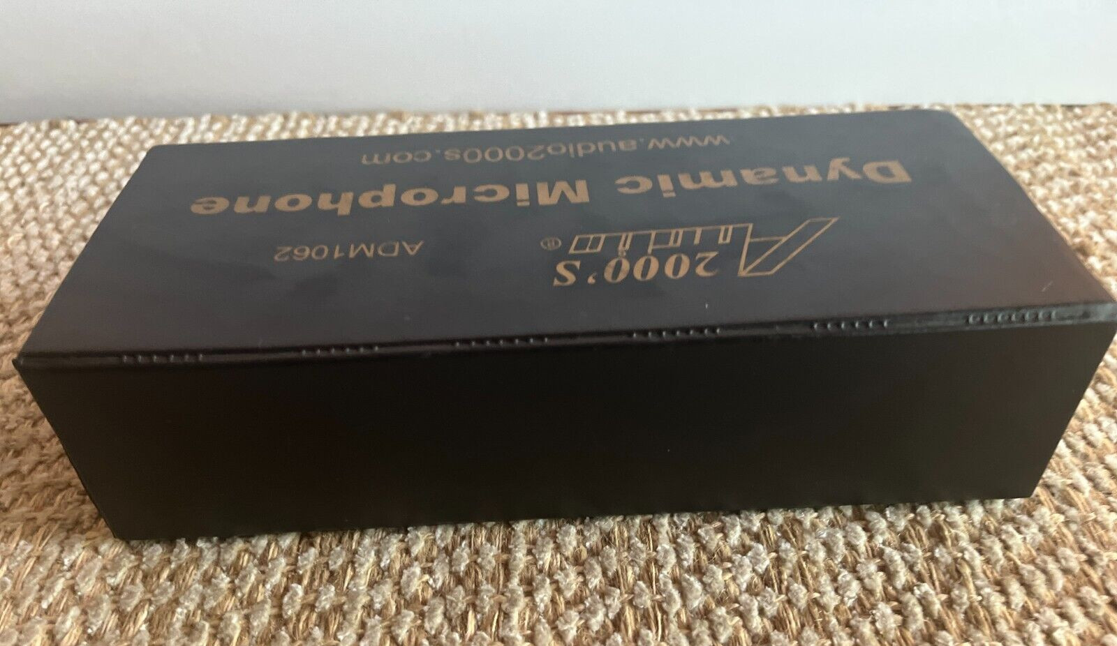 Audio 2000's Microphone ADM1062 Dynamic Microphone Wired with Case