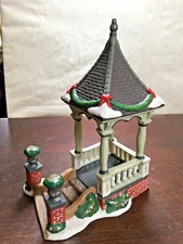 Park Gazebo, Porcelain Christmas Village Accessory, Nice