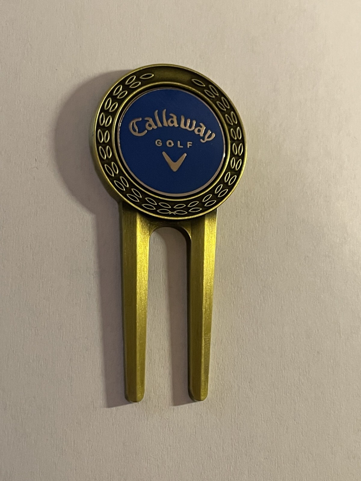 Divot Tool & 1" Flat Coin Style Golf Marker - A Beauty!