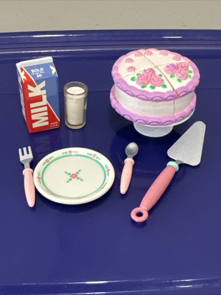 TYCO Kitchen Littles BIRTHDAY PARTY SET 2004-3 Complete - 11 Pieces - Image 2 of 4