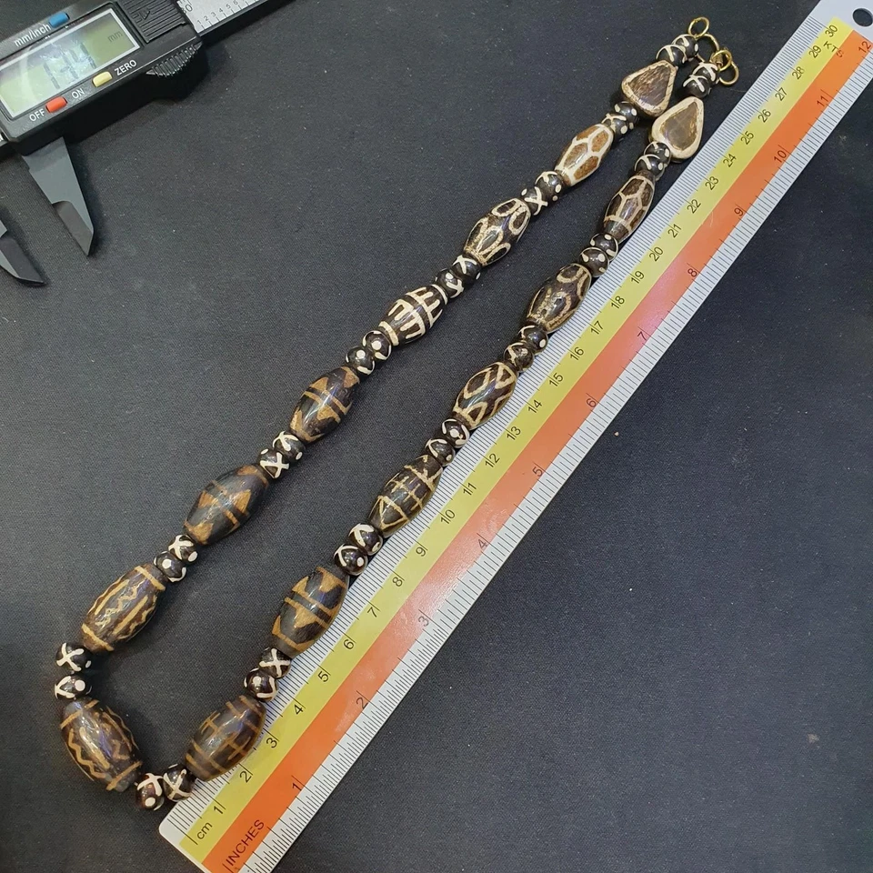 Burmese Pumtek Petrified Wood Bead Necklace: South Asian Dzi Patterns - Image 3 of 4