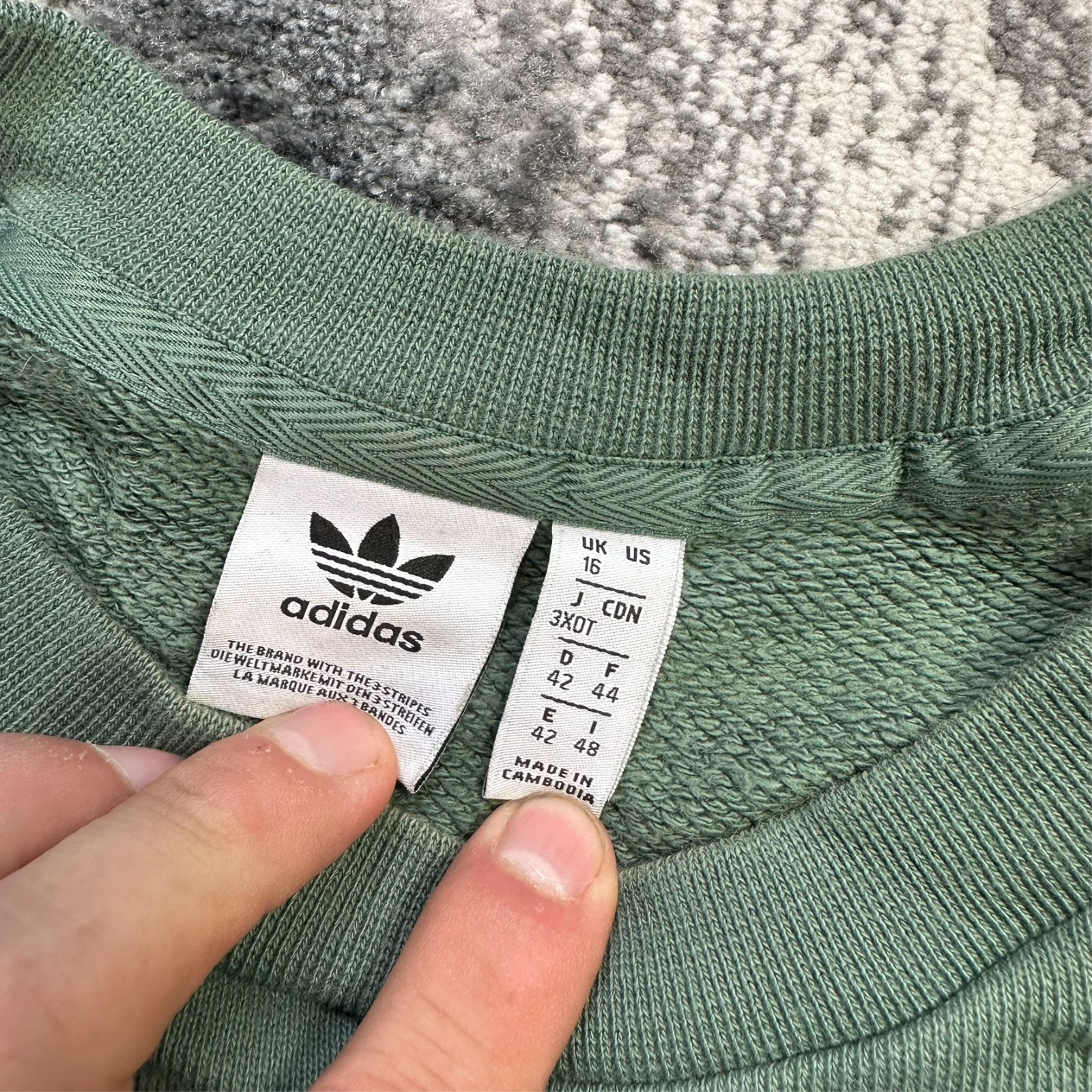 Women's Adidas Originals Sage Green Trefoil Logo Size UK 16 Crewneck Sweatshirt image 5