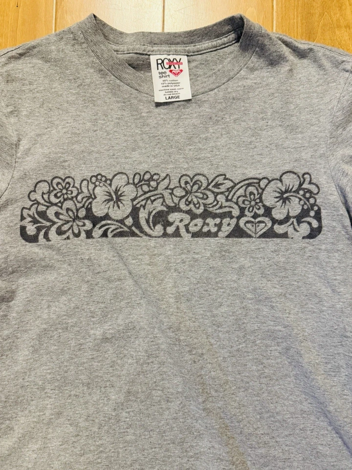 Vintage Y2K/90s Roxy Quicksilver Surf Womens Graphic T Shirt Sz. L USA Made - Image 3 of 4