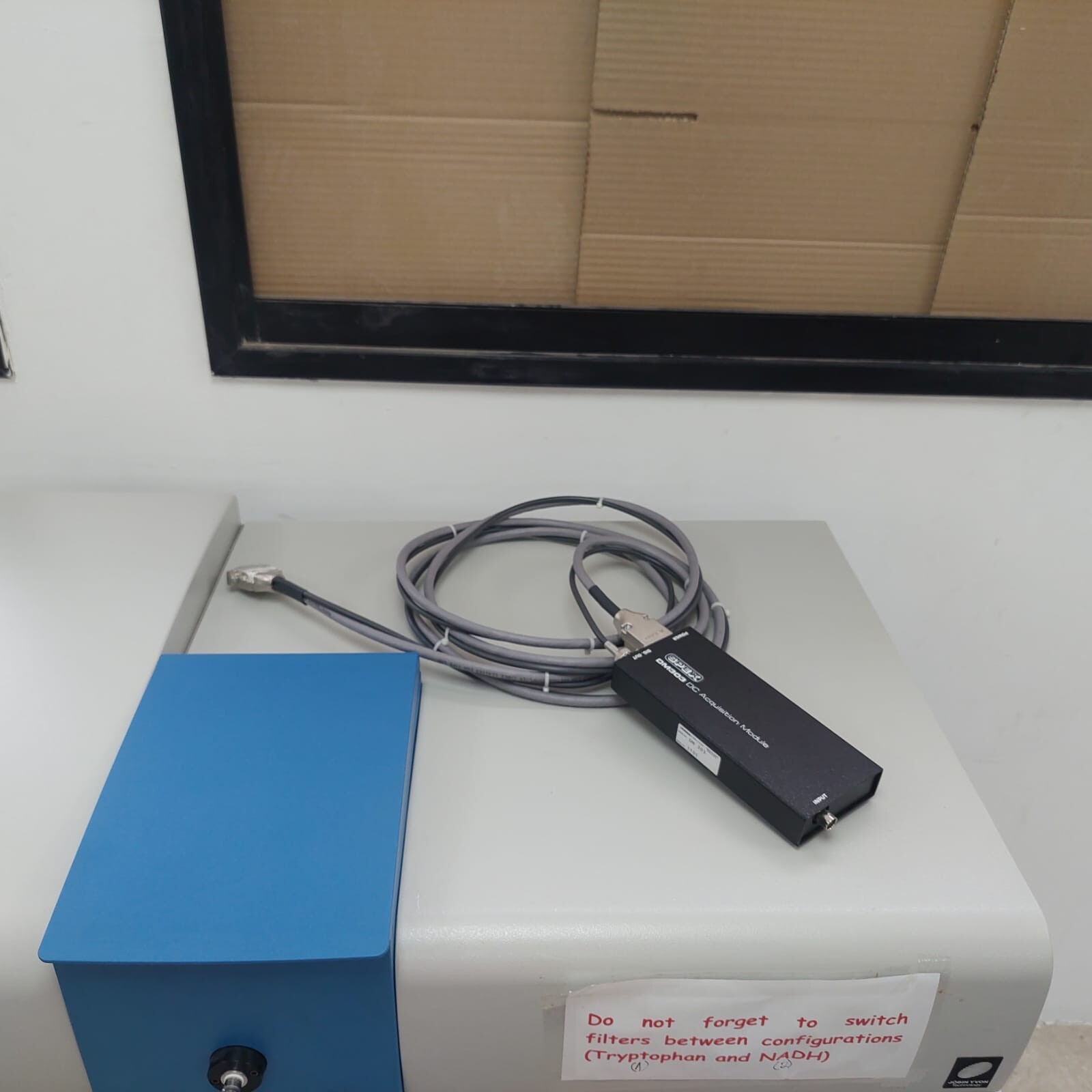 HORIBA Scientific JOBIN YVON FluoroMax4 Compact Spectrofluorometer w