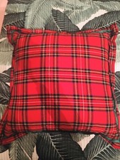 BRAND NEW PIER 1 IMPORTS CHRISTMAS PLAID THROW PILOW 20” X20”