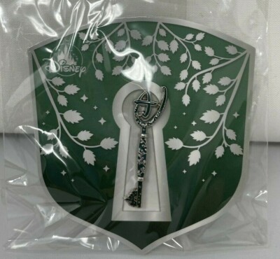 New Disney Store Ceremony Key Pin Evergreen Metal Hard to Find New in package